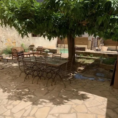 L'ostal De Terralha Avec Piscine Au Centre Du Village Montfrin