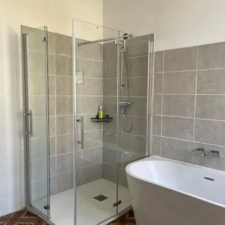 Casa vacanze L'ostal De Terralha Avec Piscine Au Centre Du Village