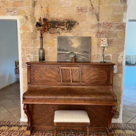 L'ostal De Terralha Avec Piscine Au Centre Du Village Feriehus Montfrin