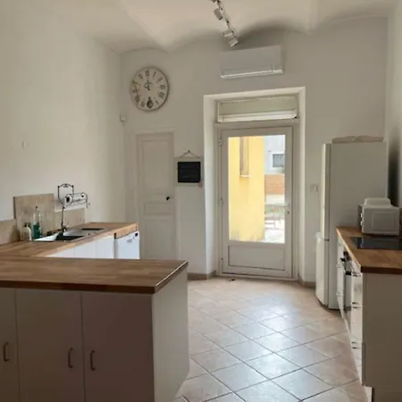 L'ostal De Terralha Avec Piscine Au Centre Du Village Casa vacanze Montfrin