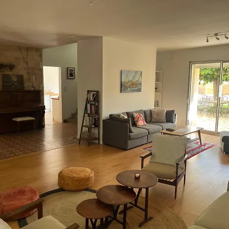 Casa de Férias L'ostal De Terralha Avec Piscine Au Centre Du Village *