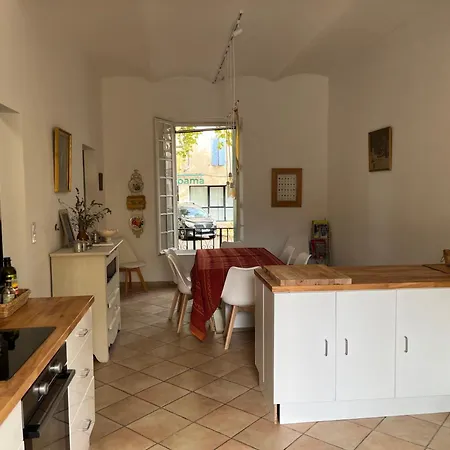 L'ostal De Terralha Avec Piscine Au Centre Du Village