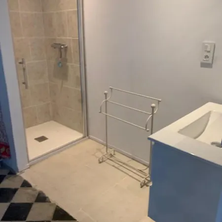 Ferienhaus L'ostal De Terralha Avec Piscine Au Centre Du Village