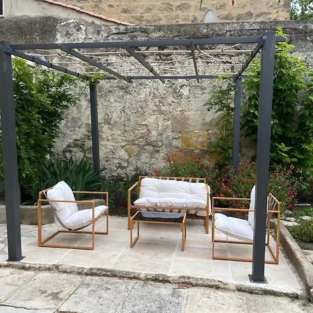 L'ostal De Terralha Avec Piscine Au Centre Du Village Casa vacanze Montfrin
